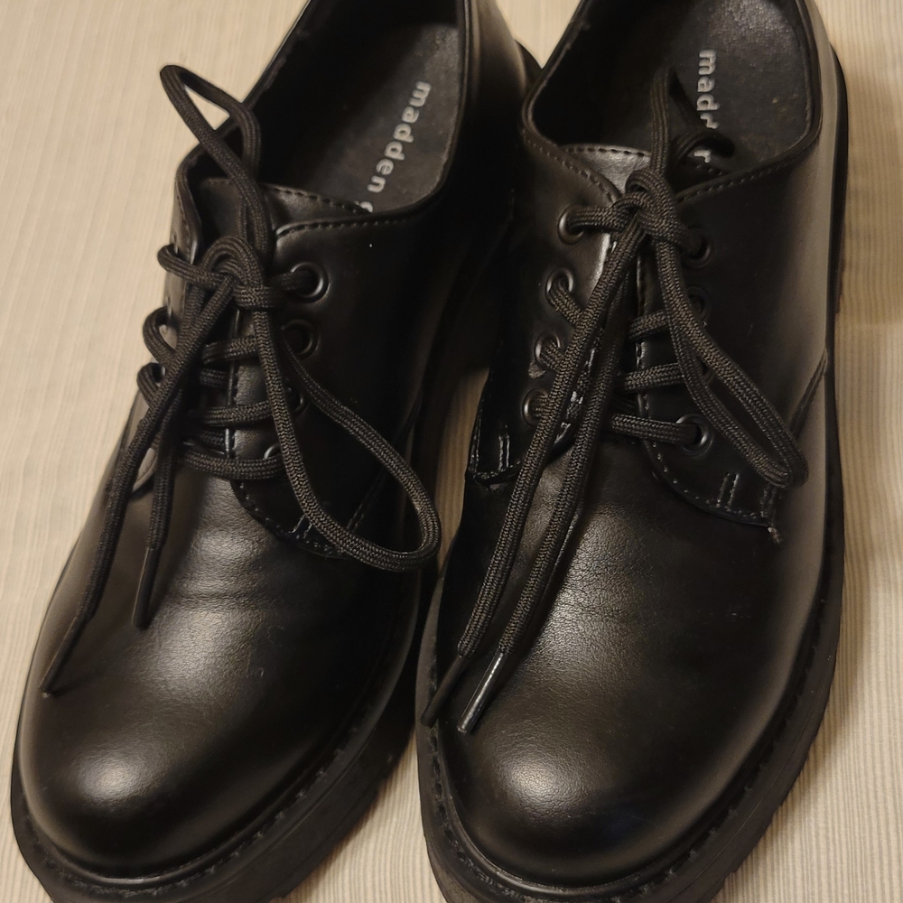 Madden Girl Black Oxford Shoes